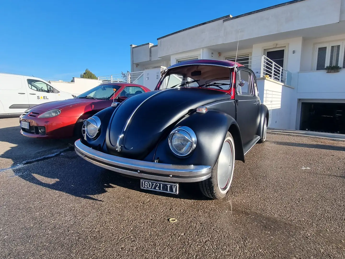 Volkswagen Beetle crna - 2