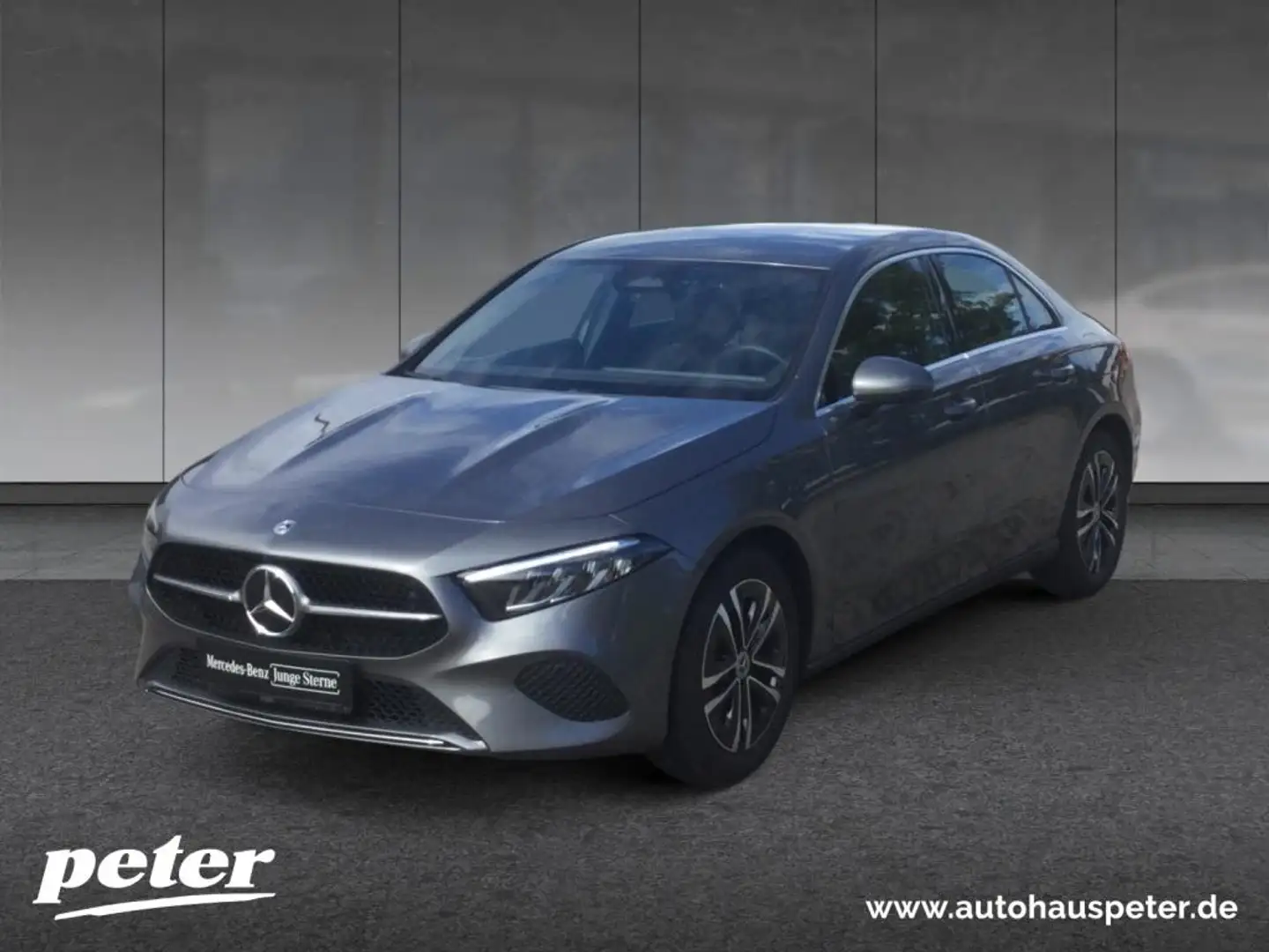 Mercedes-Benz A 180 Limousine Progressive Line Advanced Grijs - 1