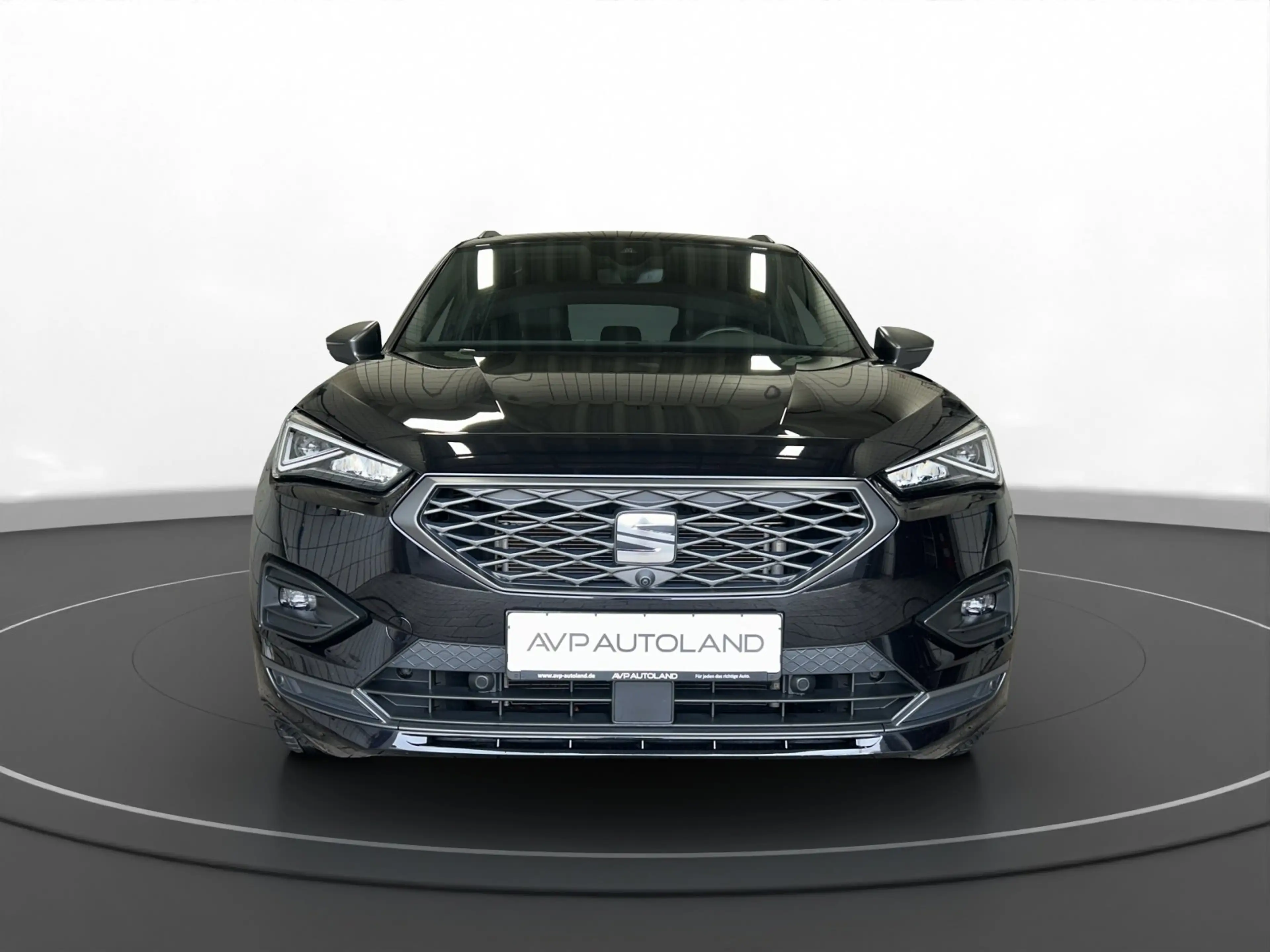 SEAT Tarraco 2.0 TSI DSG 4Drive FR | PANO| NAVI | AHK — photo 3
