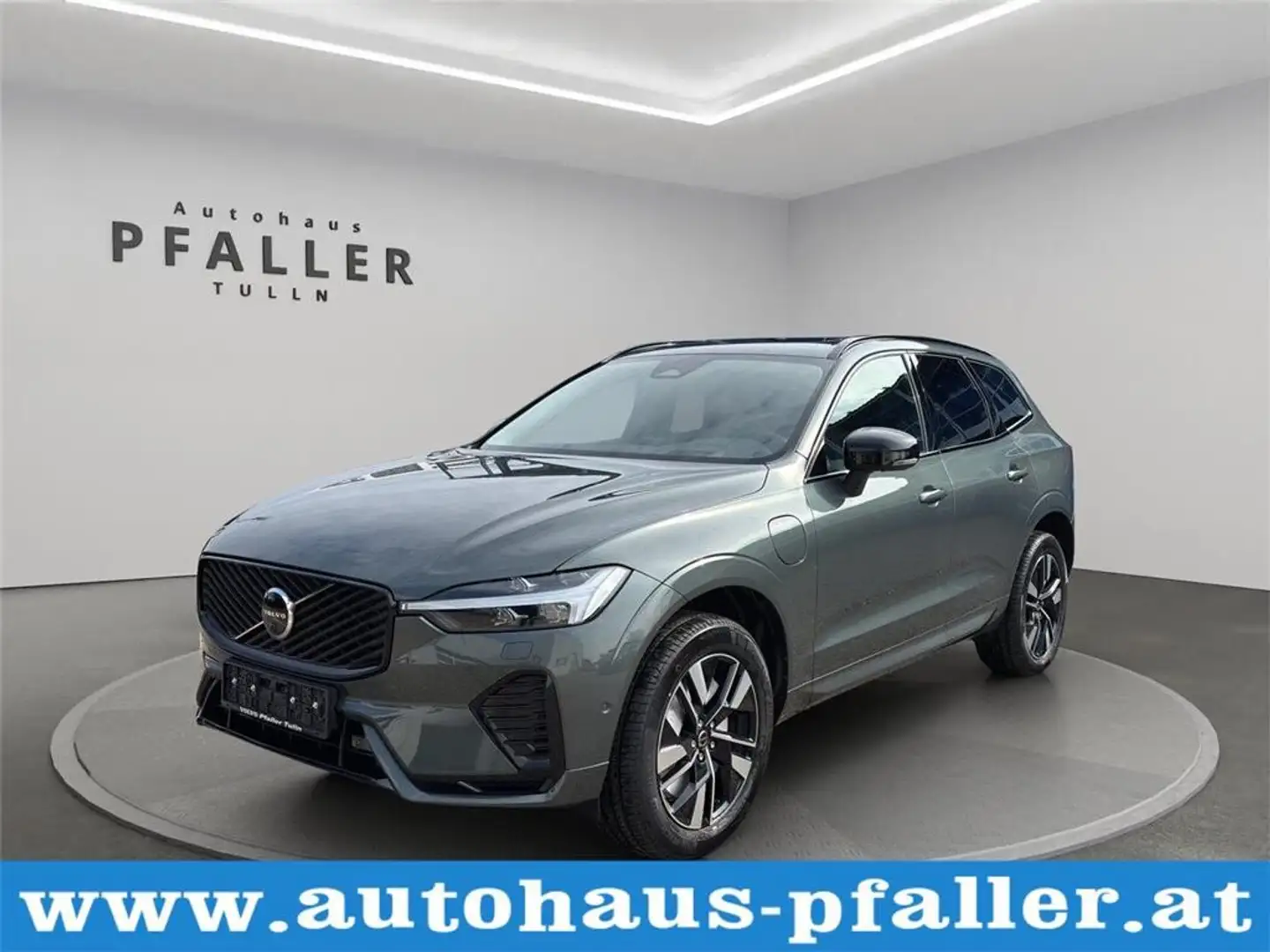 Volvo XC60 T6 AWD PHEV Plus Dark Aut. - 1