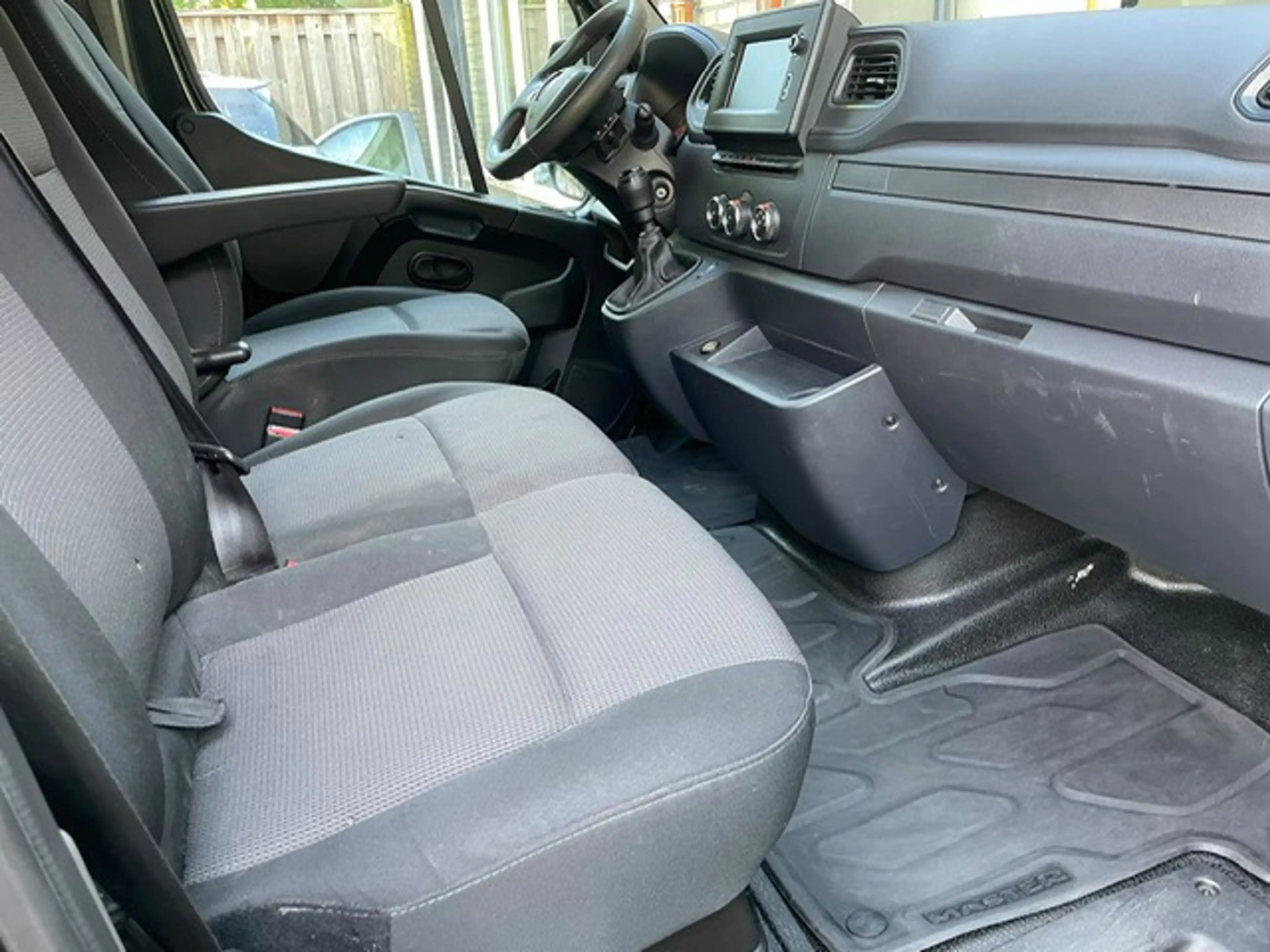 Renault Master III 2.3 dCi L2H2 NAVI CAMERA — photo 12