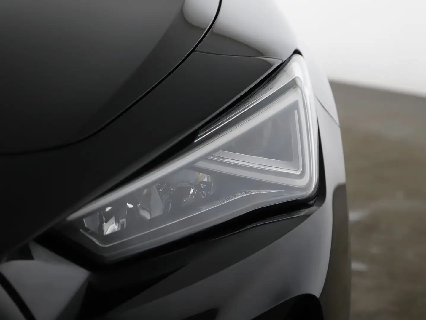 CUPRA Formentor e-HYBRID 204 PS DSG Schwarz - 2