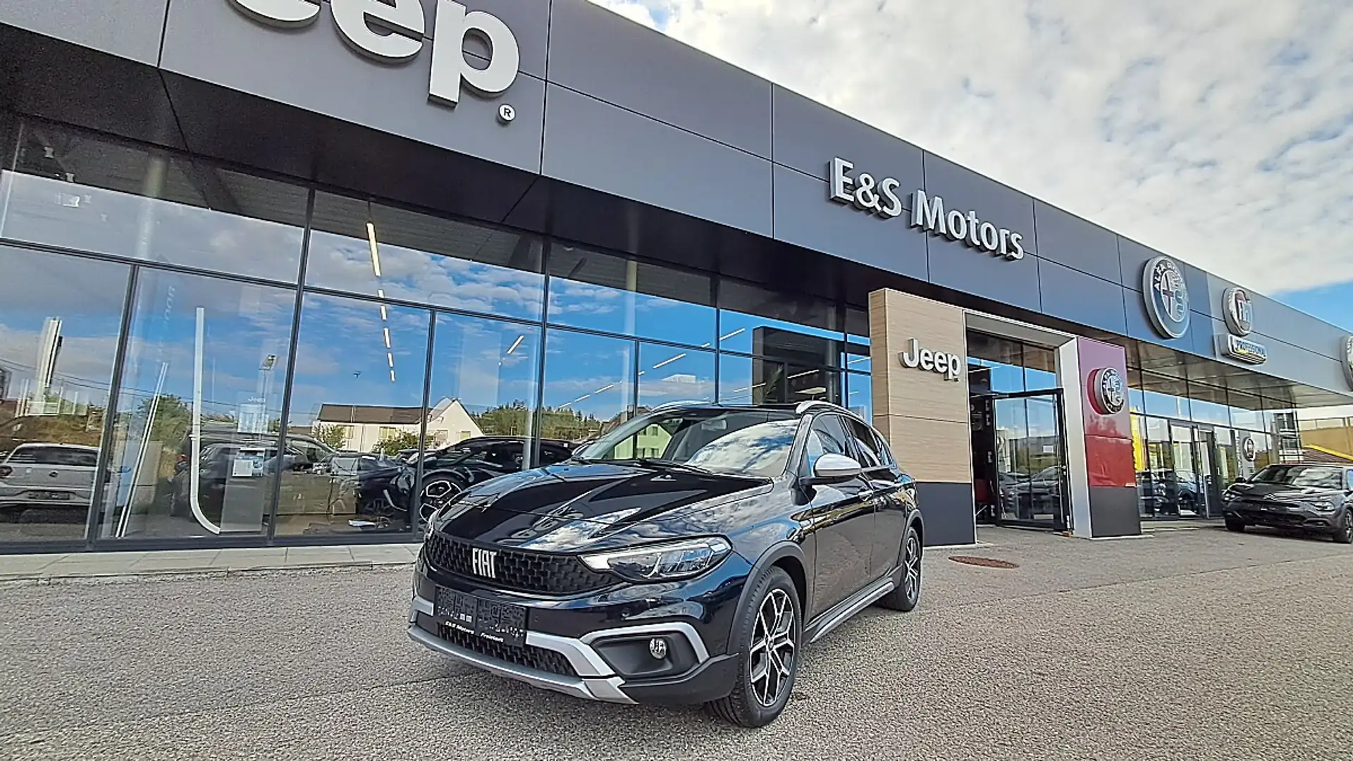 Fiat Tipo Cross FireFly Turbo 100 Cross Schwarz - 1