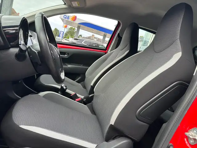 Toyota Aygo view 8