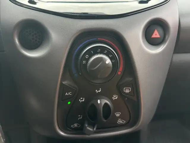 Toyota Aygo view 13