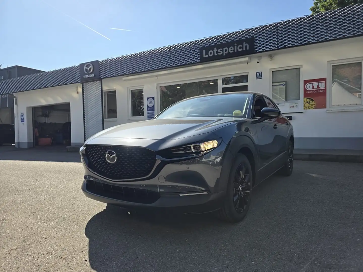 Mazda CX-30 2.0L e-SKYACTIV X 186ps Bose-Sound, Navi, Rückfahr Grau - 2