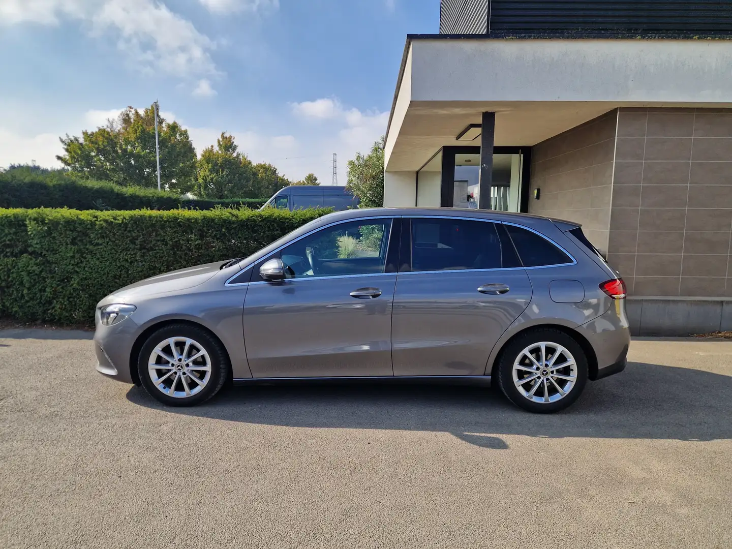 Mercedes-Benz B 180 Automaat - Navigatie - Camera - GARANTIE Grijs - 2