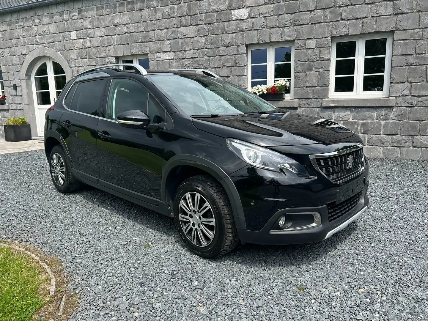 Peugeot 2008 1.2 PureTech Active S Noir - 1
