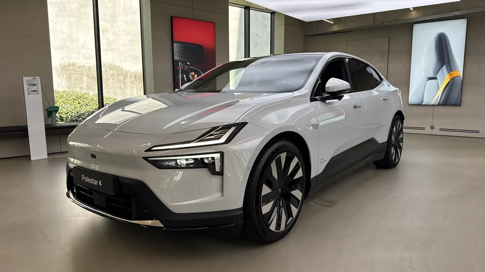 Polestar 4 100 kWh Long Range Single Motor Plateado - 1