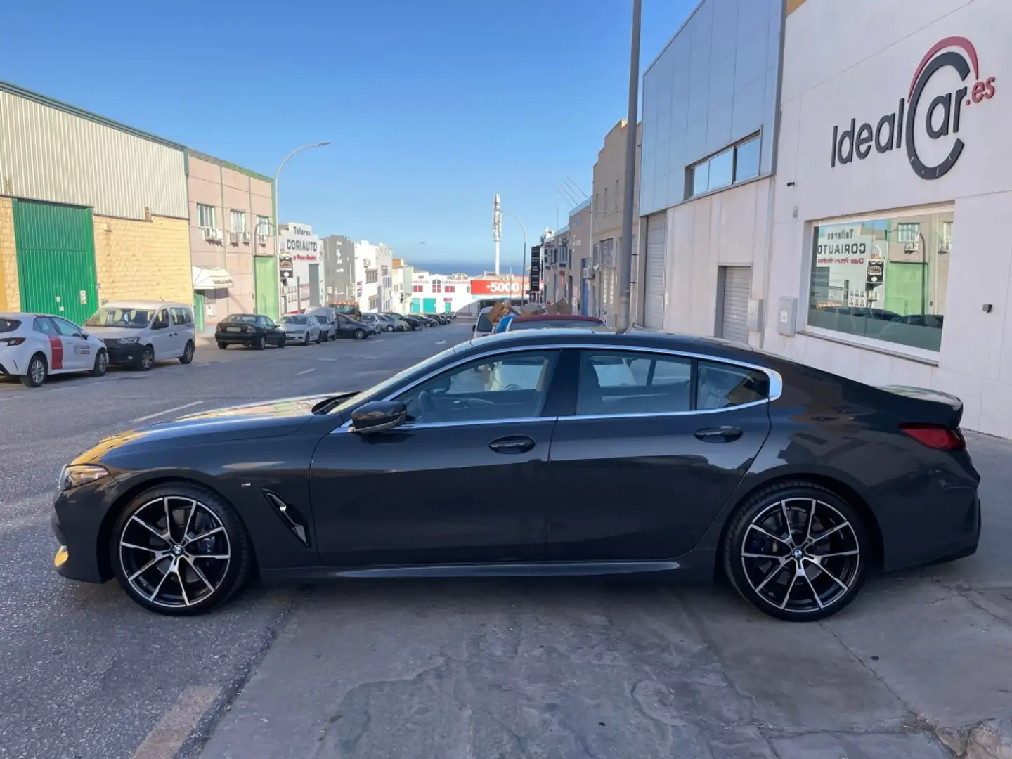 BMW 840 840iA Gran Coupé Grau - 2