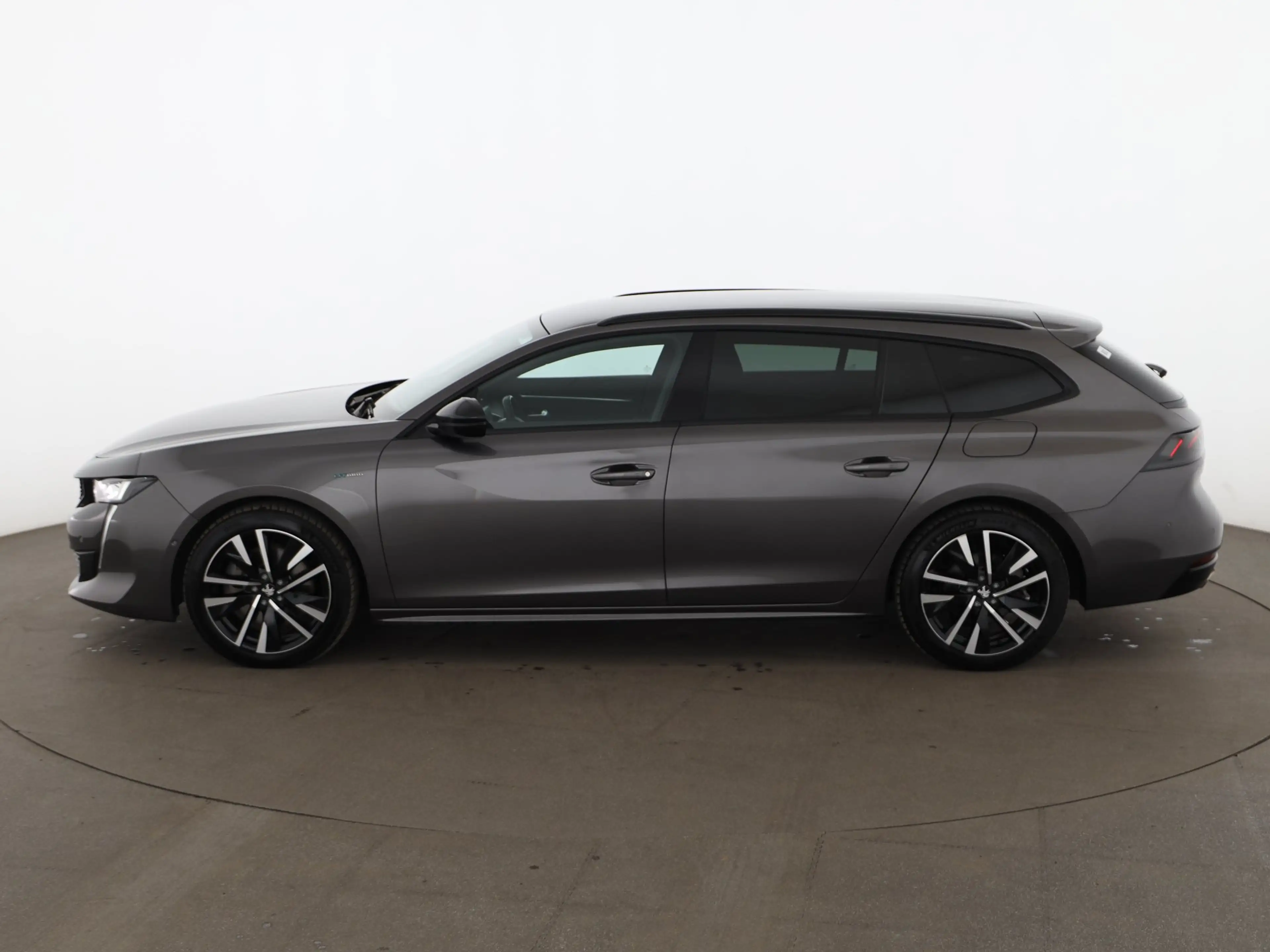 Peugeot 508 SW Hybrid 225 GT PHEV Aut LED RADAR NAVI TEMP — photo 6