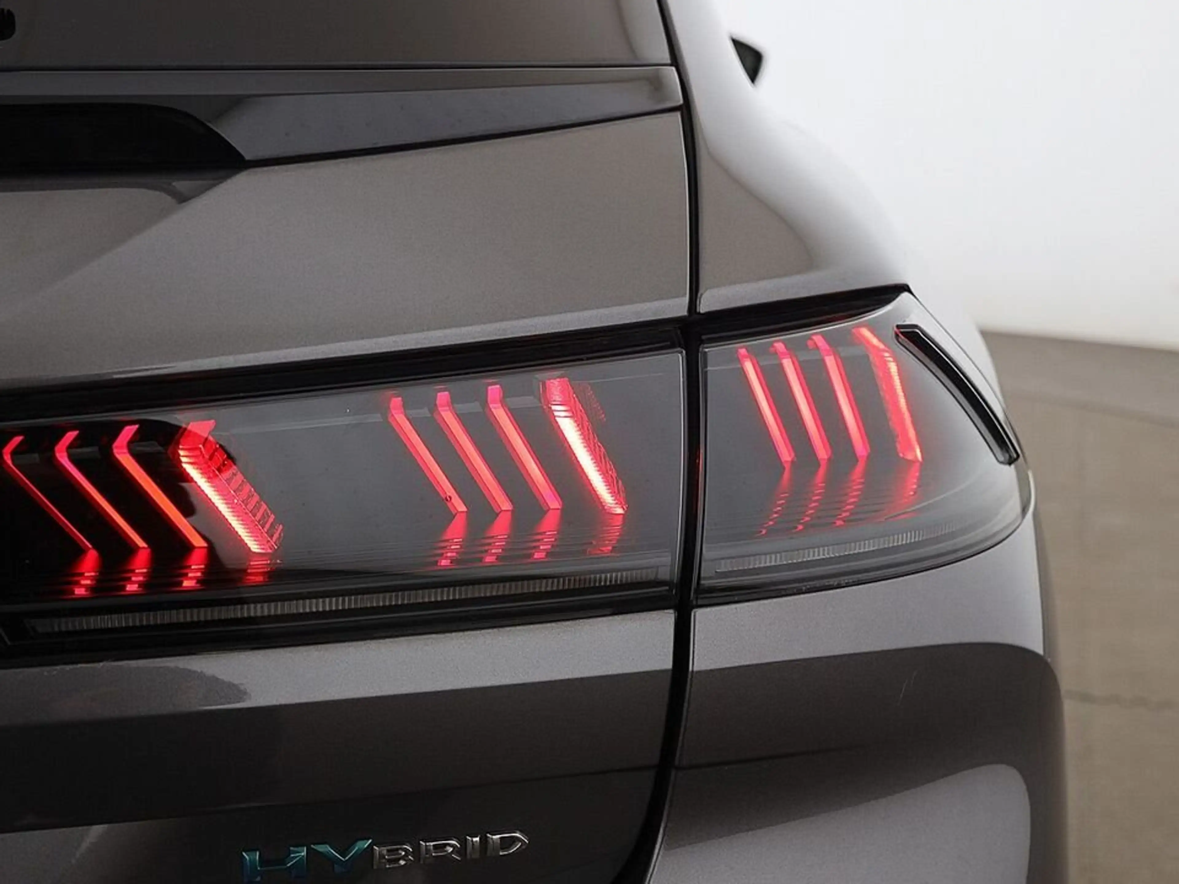 Peugeot 508 SW Hybrid 225 GT PHEV Aut LED RADAR NAVI TEMP — photo 9