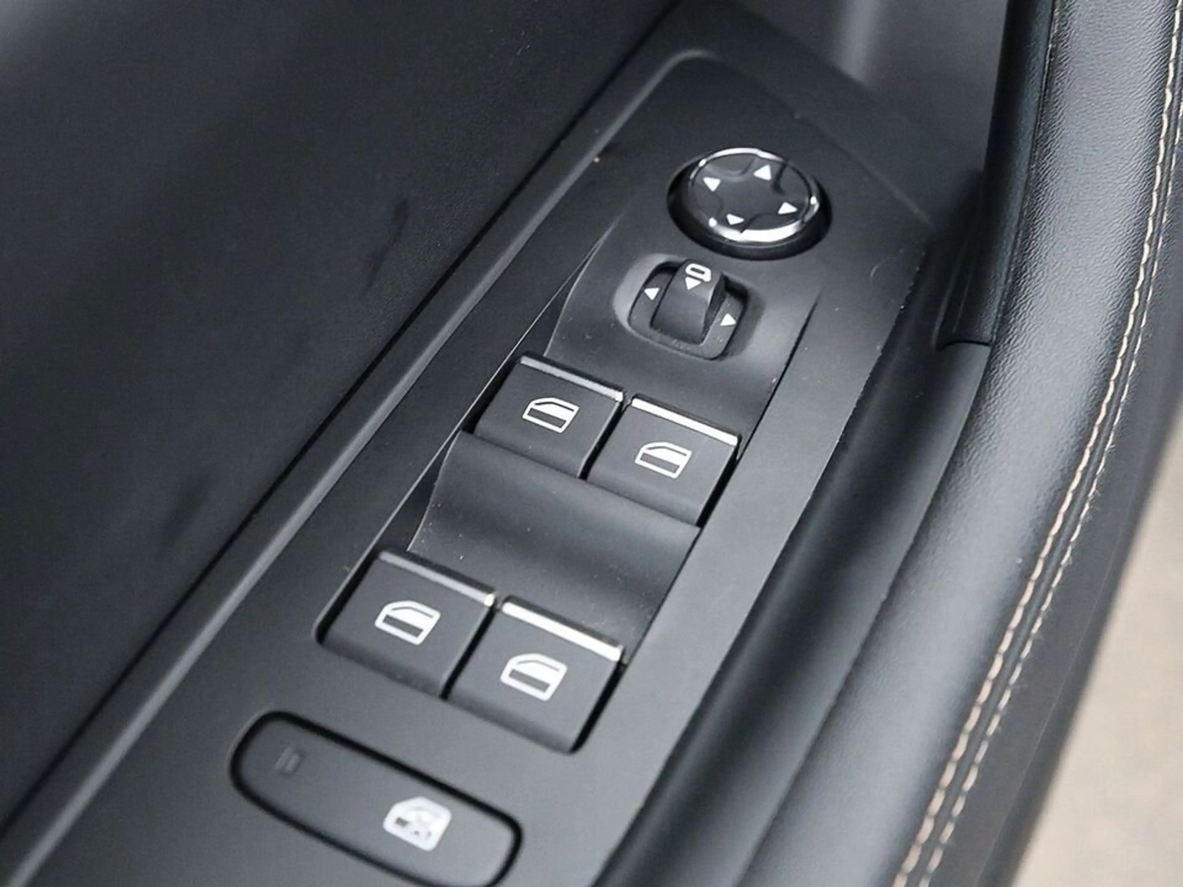 Peugeot 508 SW Hybrid 225 GT PHEV Aut LED RADAR NAVI TEMP — photo 25