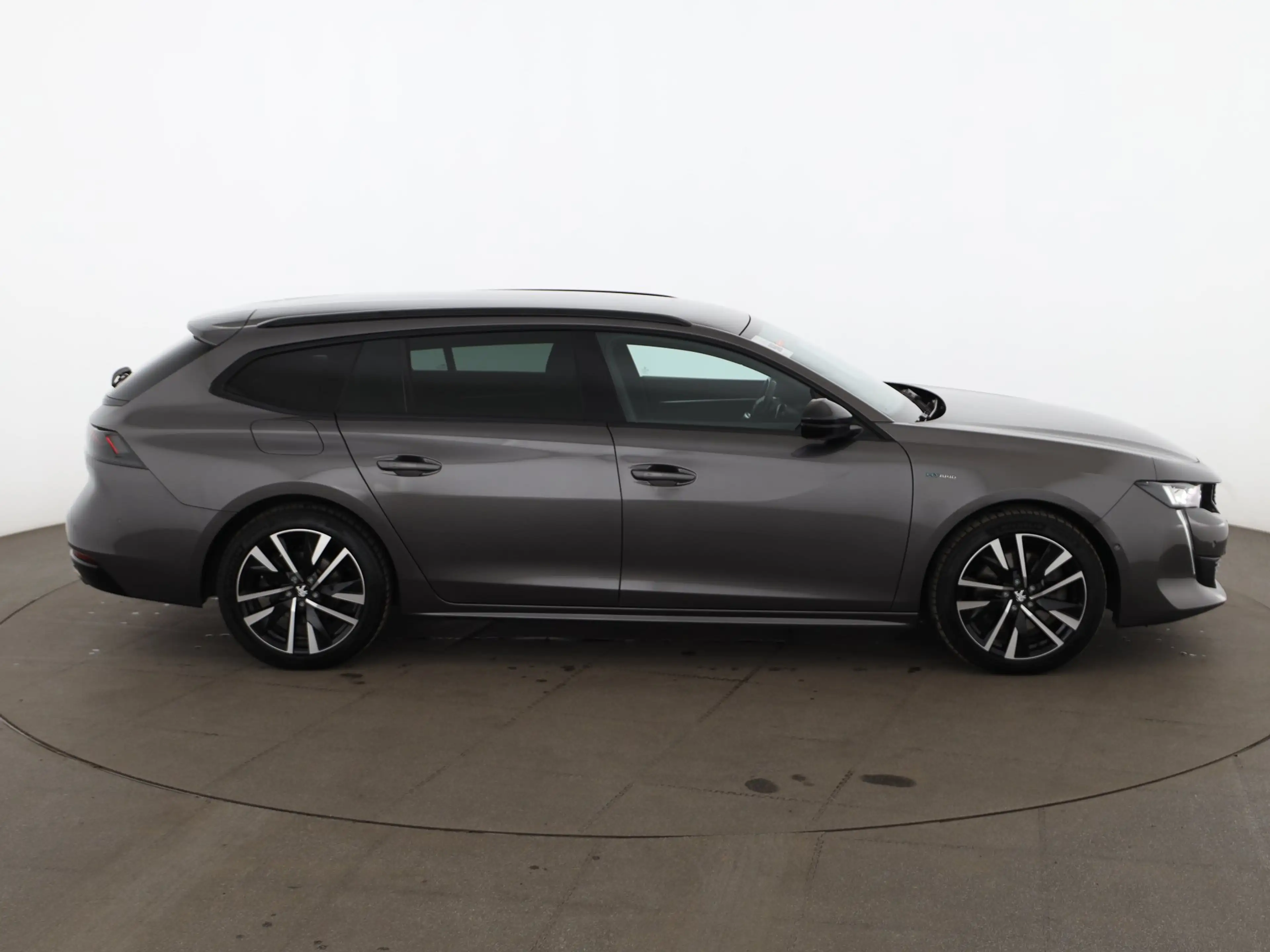 Peugeot 508 SW Hybrid 225 GT PHEV Aut LED RADAR NAVI TEMP — photo 4