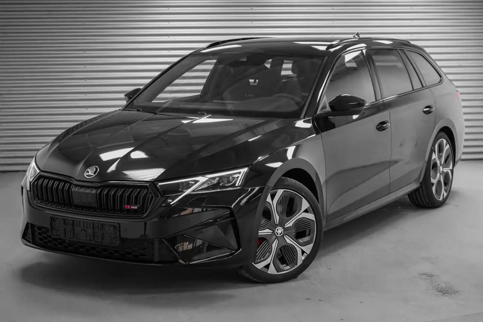 Skoda Octavia Combi Kombi 2,0 TSI DSG RS - LAGER 195 kW (265 ... Schwarz - 1