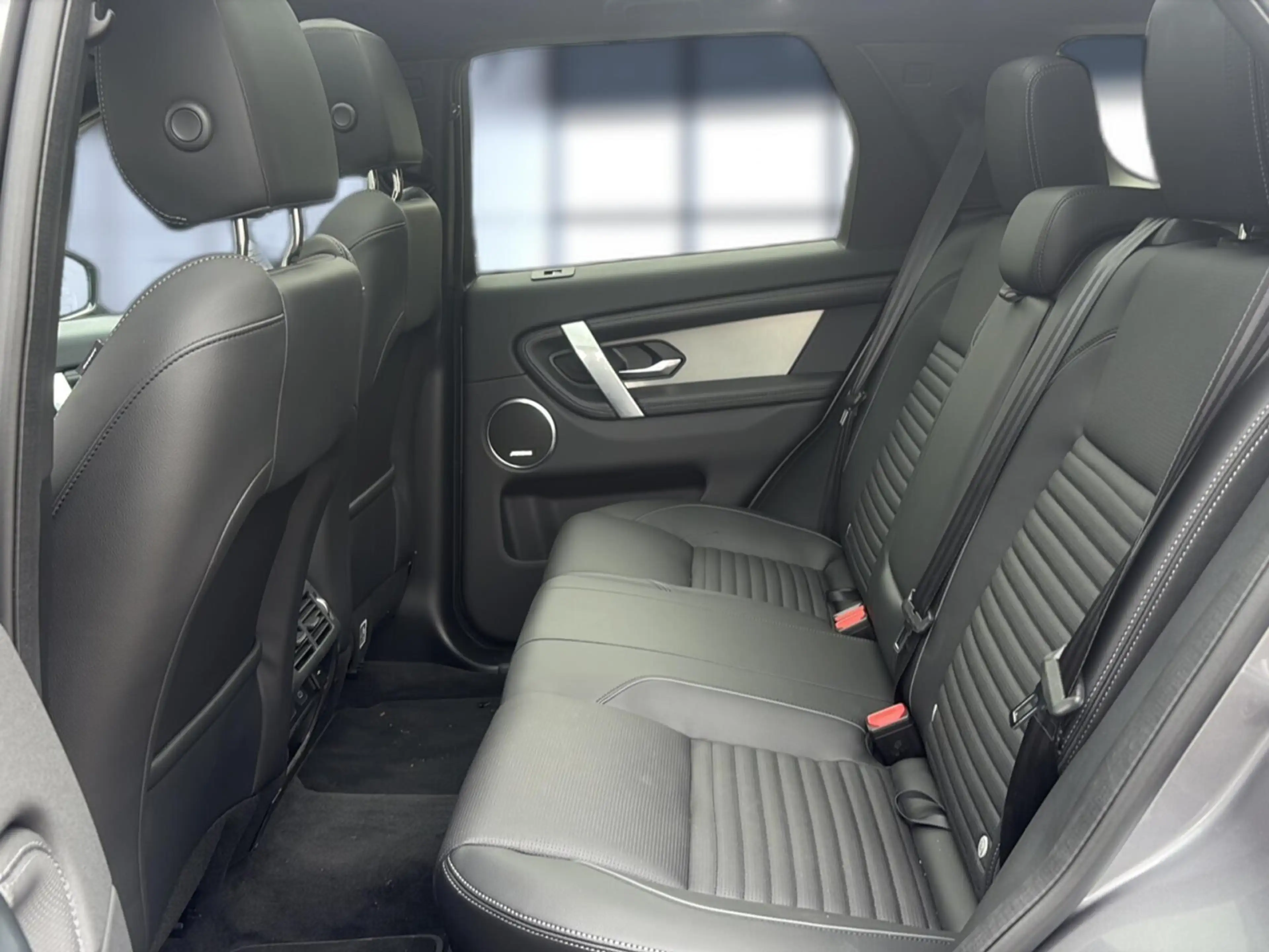 Land Rover Discovery Sport D200 Dyn. SE ACC|PANO|20" — photo 9