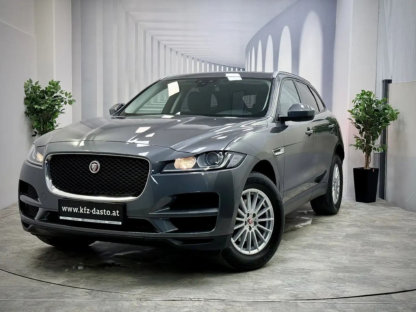 Jaguar F-Pace 25T ✅ AWD ✅ Aut.✅ Grau - 1