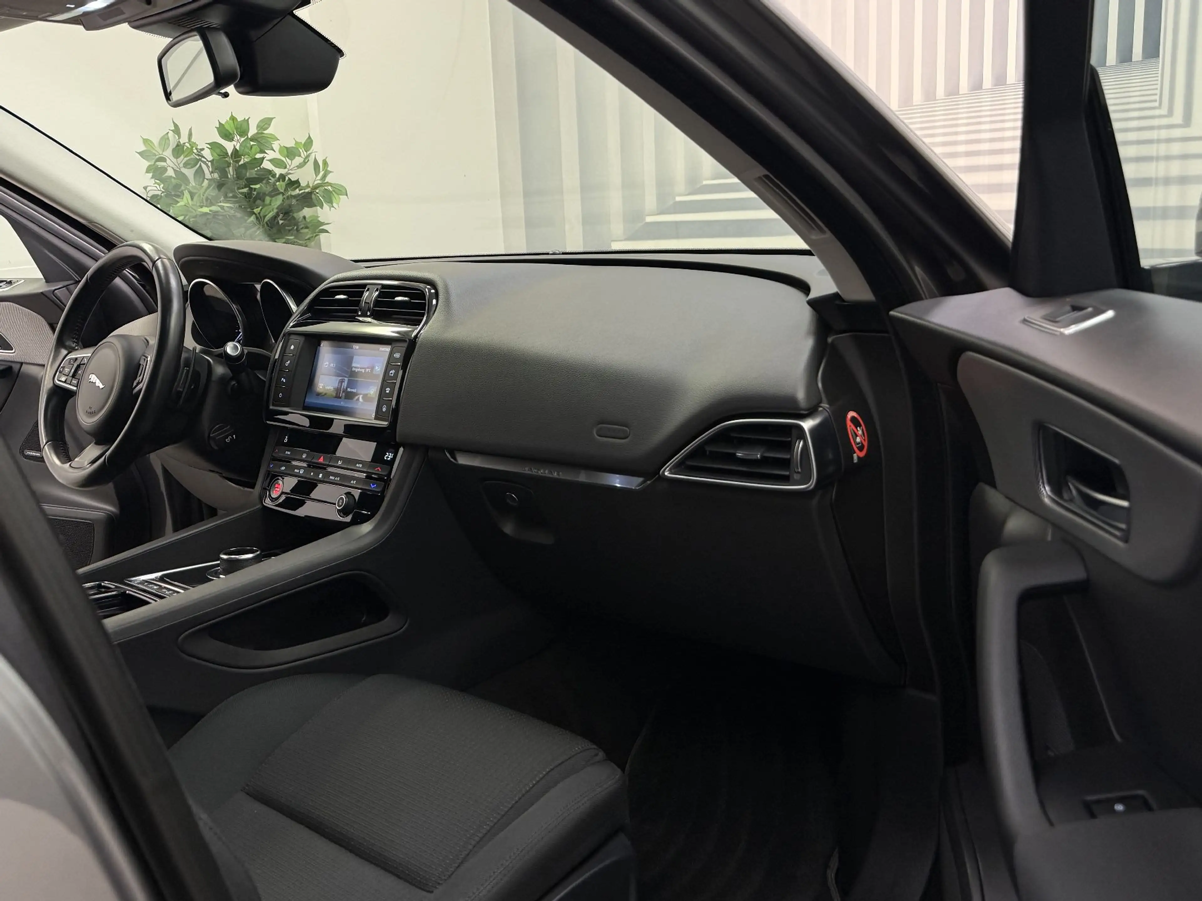 Jaguar F-Pace 25T ✅ AWD ✅ Aut.✅ — photo 14