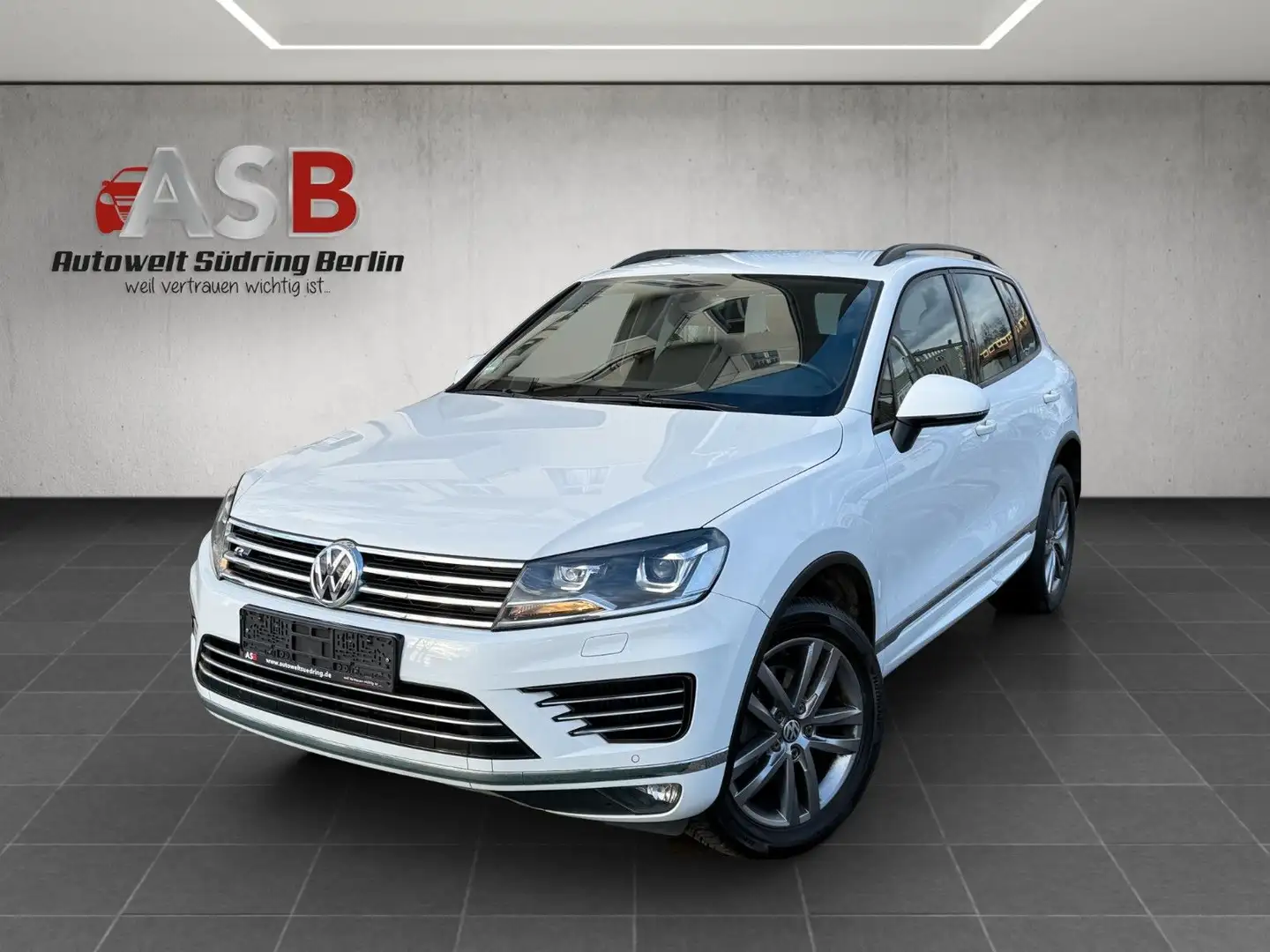 Volkswagen Touareg V6 TDI 4Motion R-LINE AHK*NAVI*1.HAND Blanc - 1