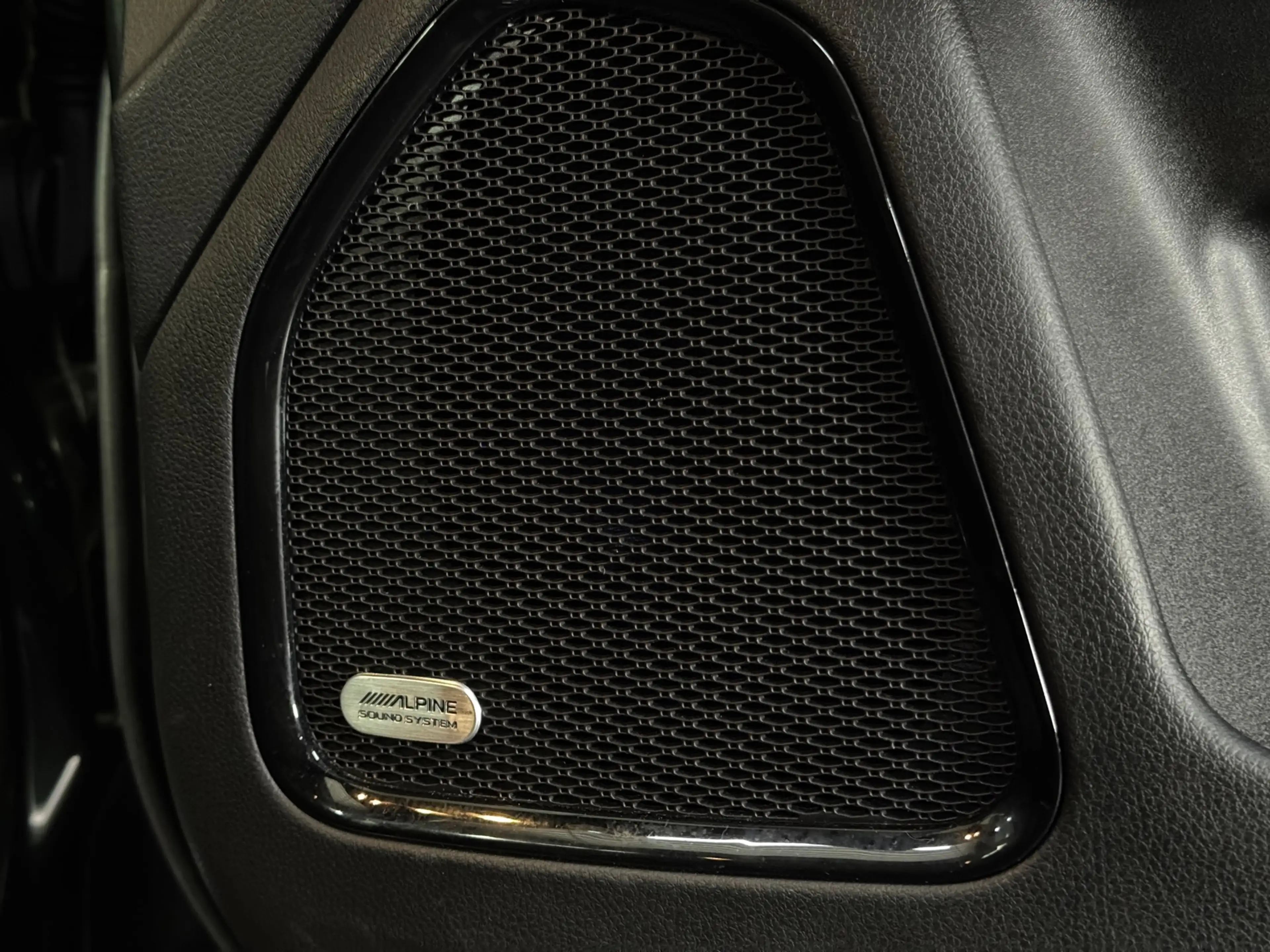 Jeep Compass 4xe 240 Plug-in Hybrid Electric S PANO|ALPINE SOUN — photo 44