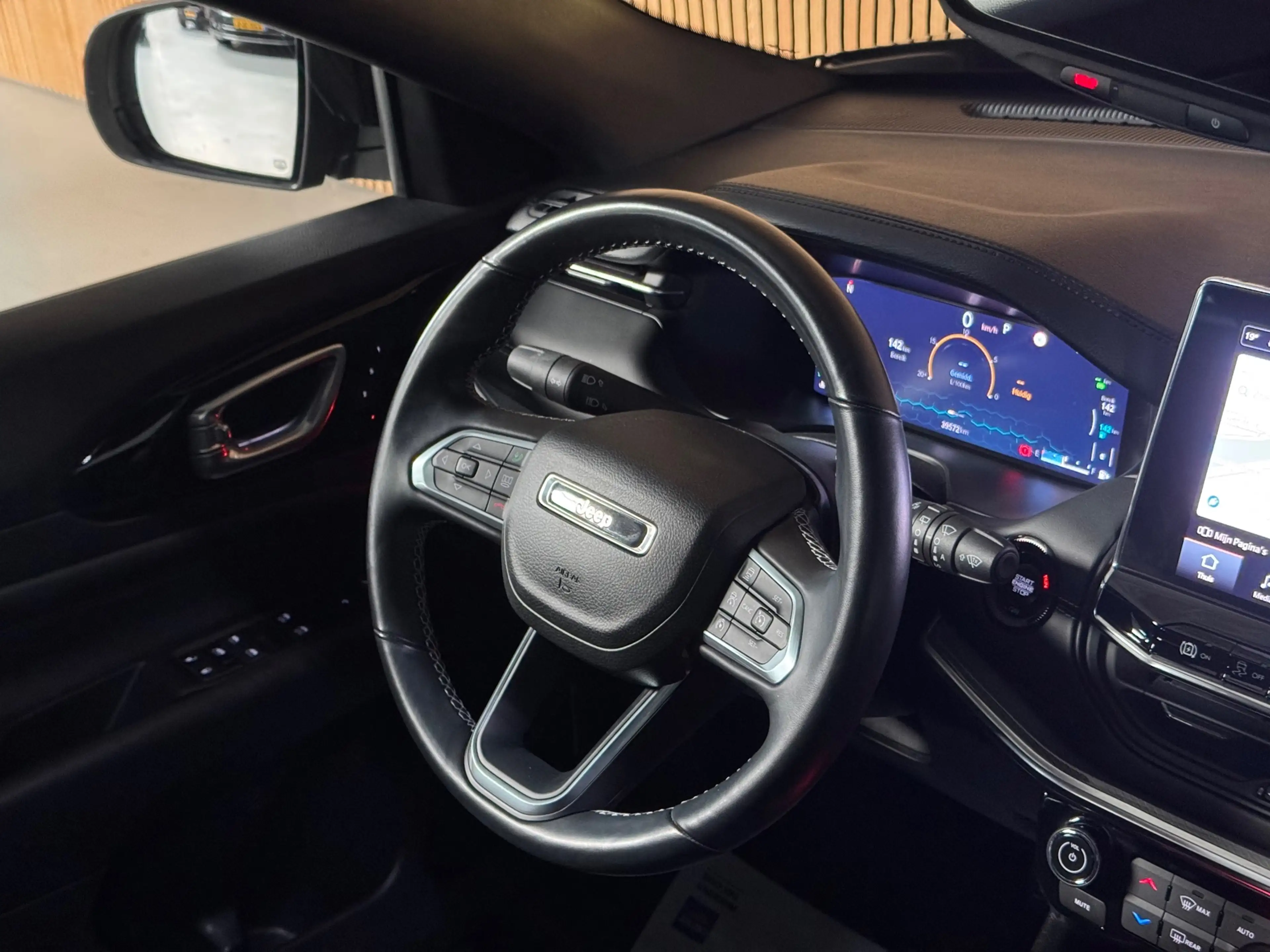 Jeep Compass 4xe 240 Plug-in Hybrid Electric S PANO|ALPINE SOUN — photo 45