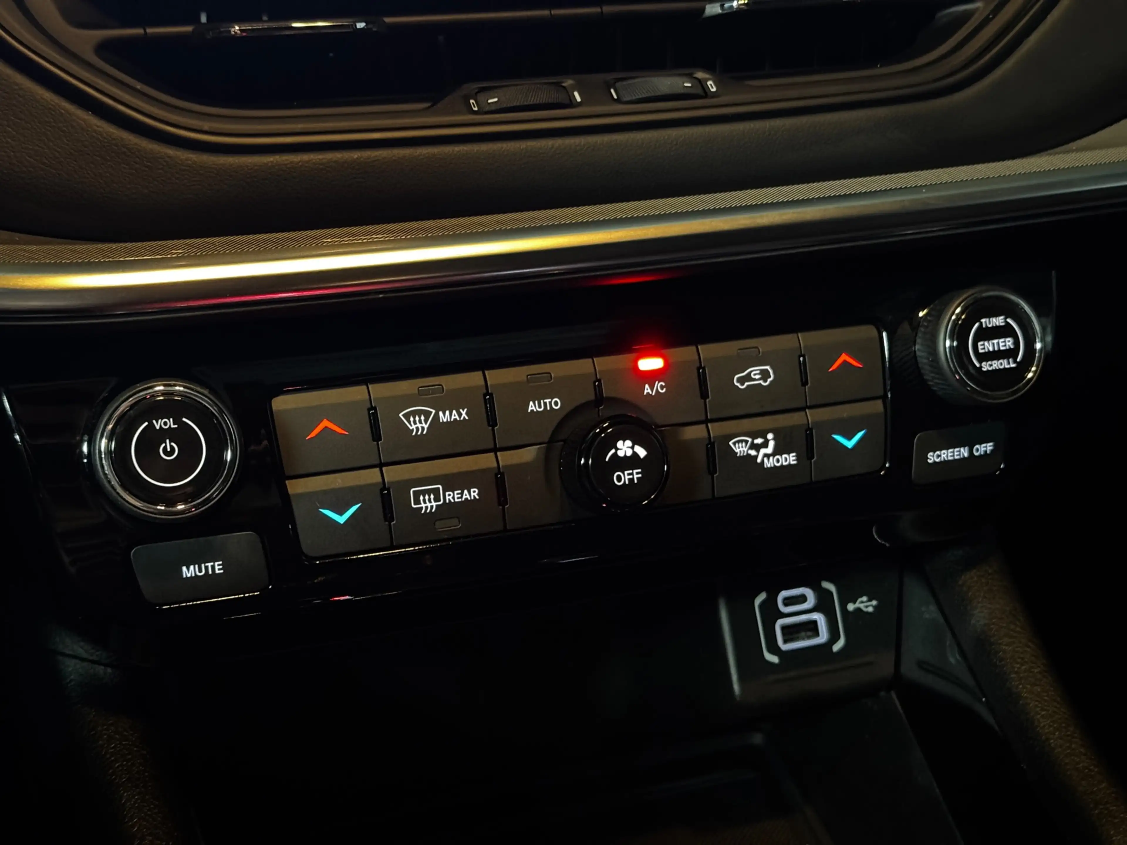 Jeep Compass 4xe 240 Plug-in Hybrid Electric S PANO|ALPINE SOUN — photo 28