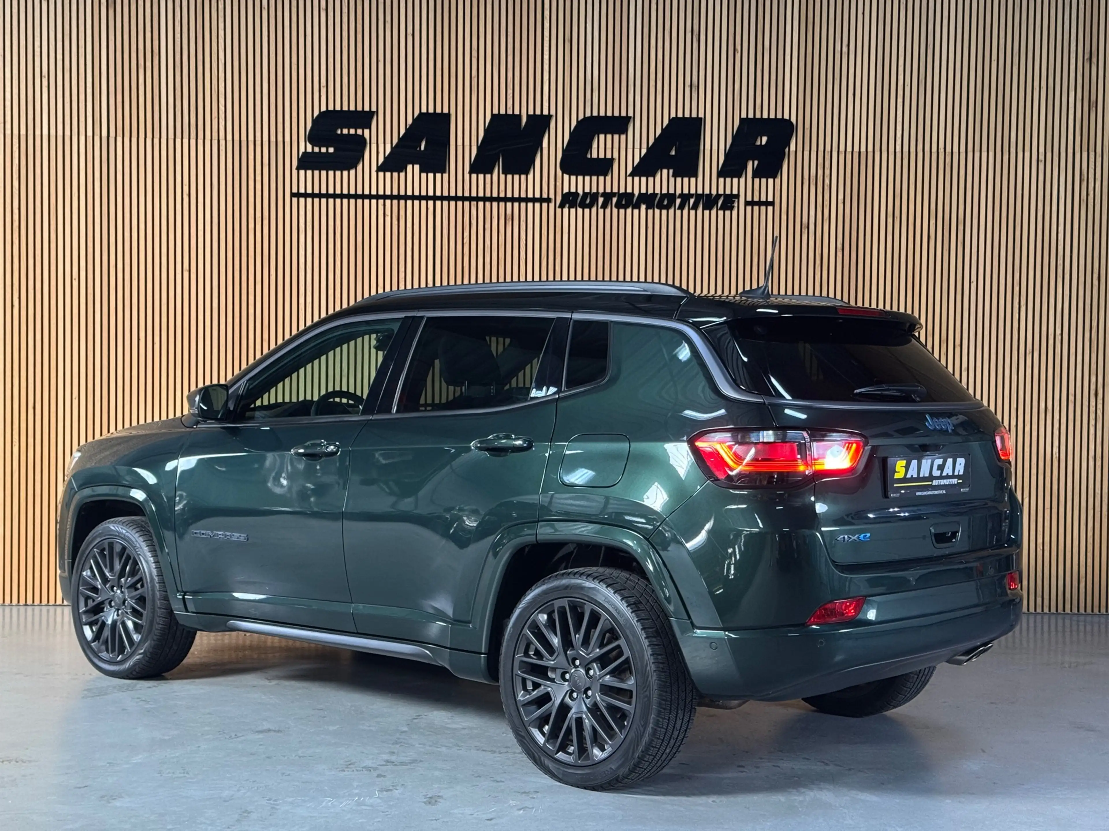 Jeep Compass 4xe 240 Plug-in Hybrid Electric S PANO|ALPINE SOUN — photo 4