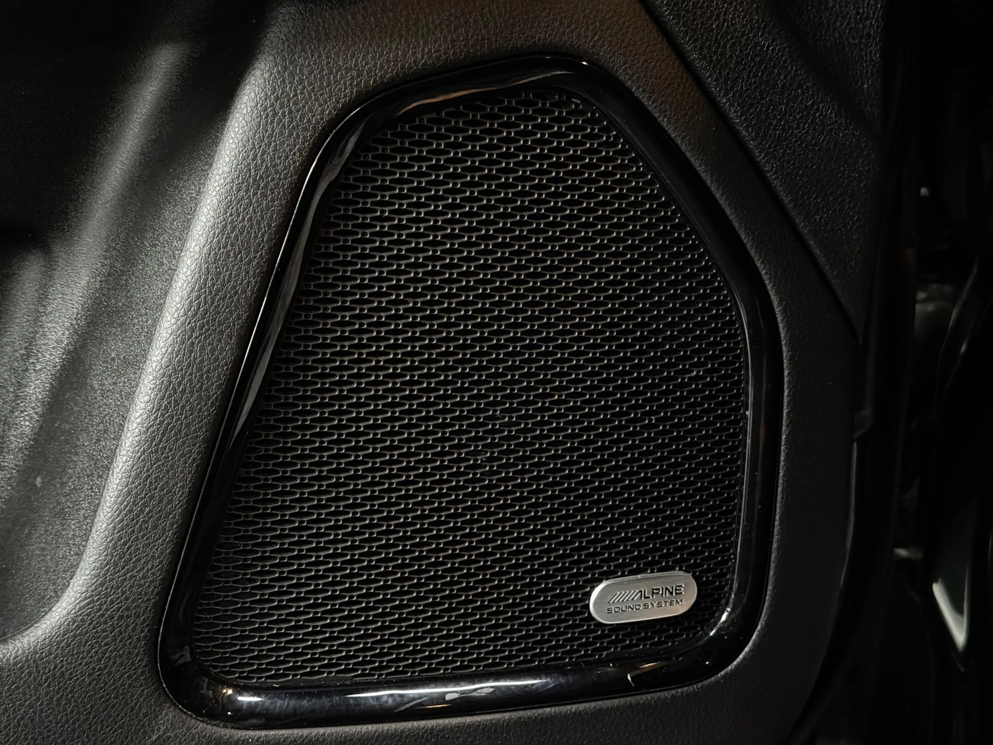 Jeep Compass 4xe 240 Plug-in Hybrid Electric S PANO|ALPINE SOUN — photo 24