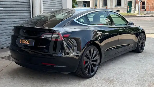 Tesla Model 3 view 3