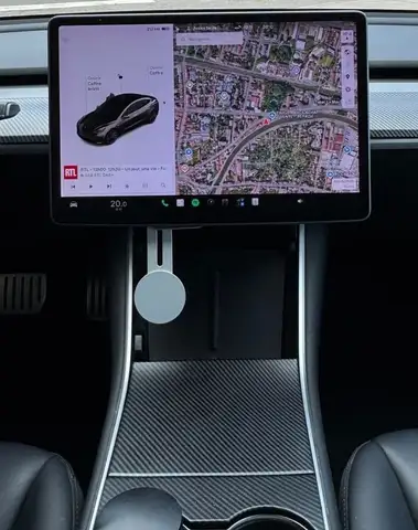 Tesla Model 3 view 11