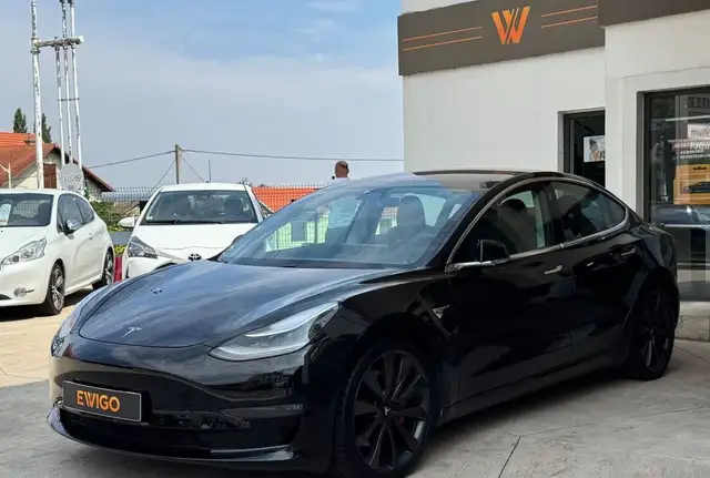 Tesla Model 3 view 6