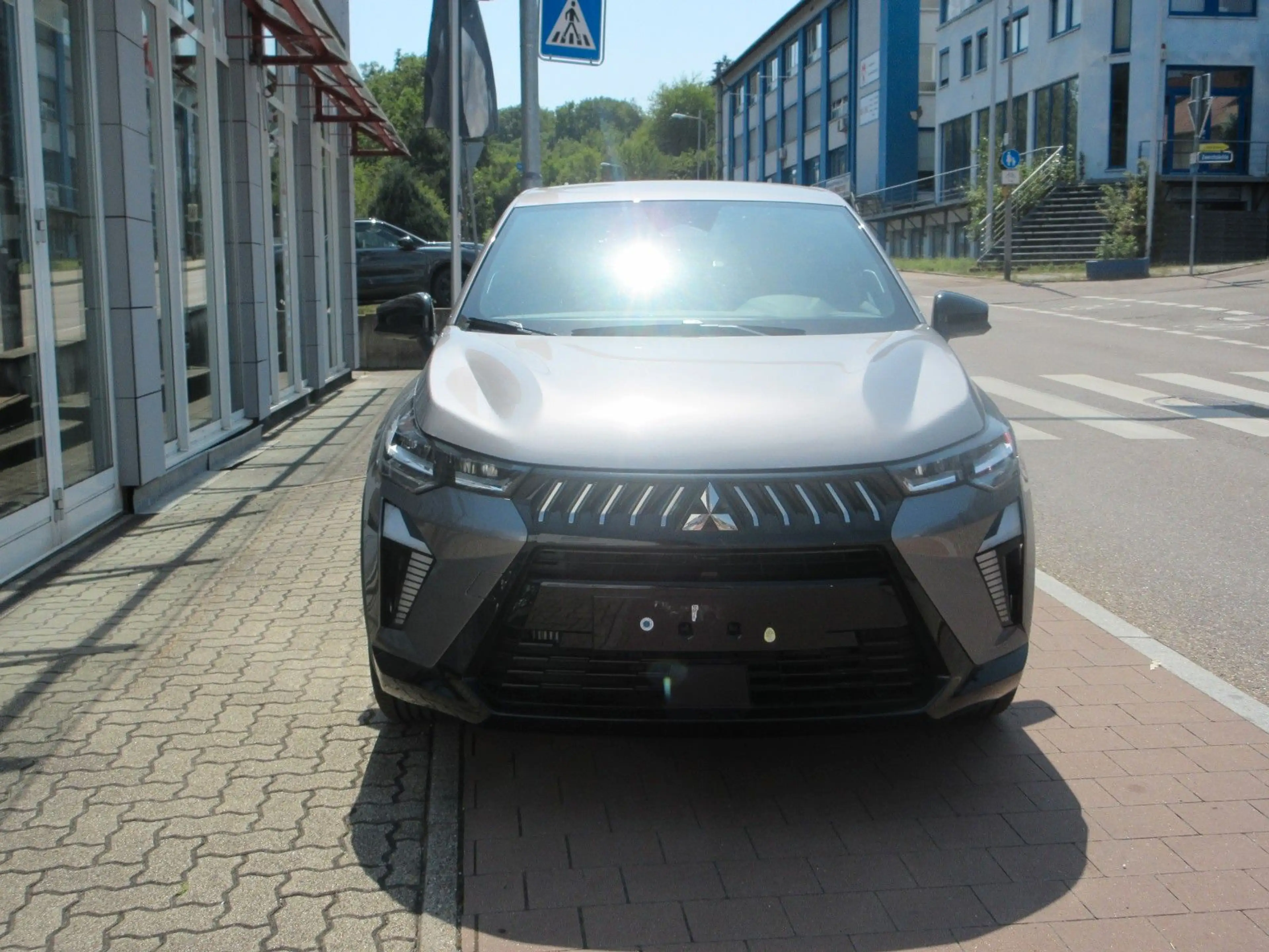 Mitsubishi Grandis 1.3 Turbo Mildhybrid Diamant Plus DCT — photo 2