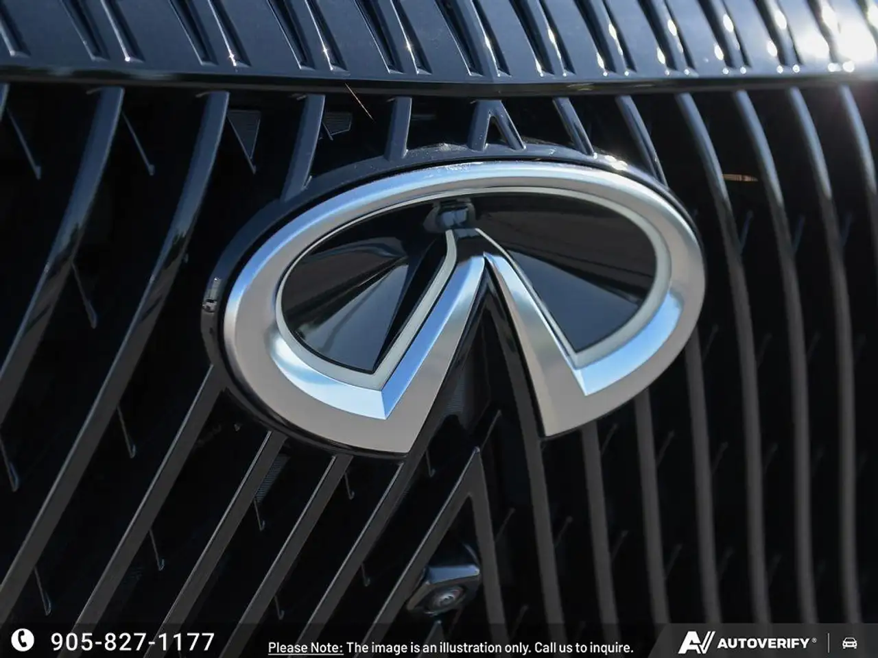 Infiniti QX80 снимка Infiniti QX80