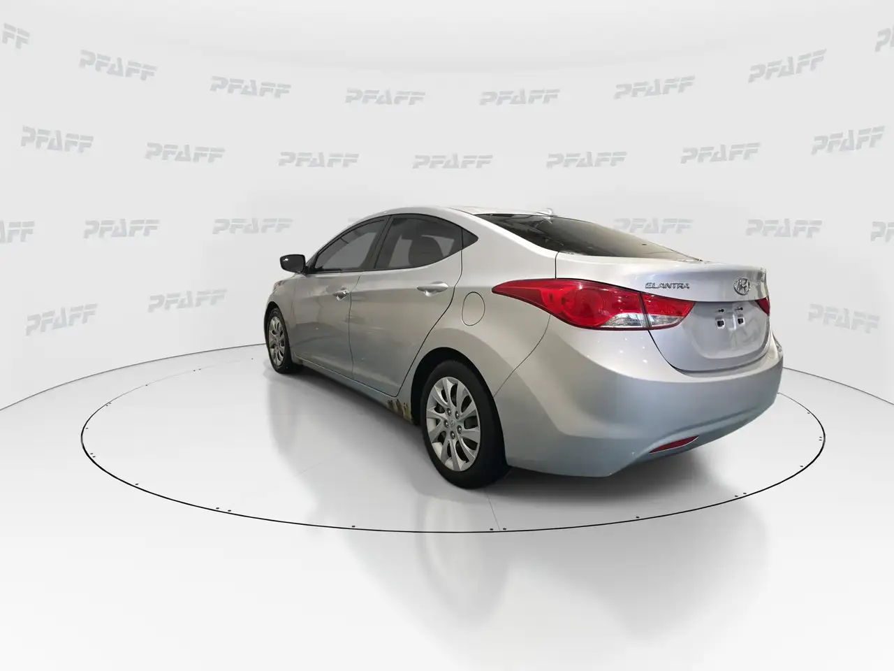 Hyundai ELANTRA снимка Hyundai ELANTRA