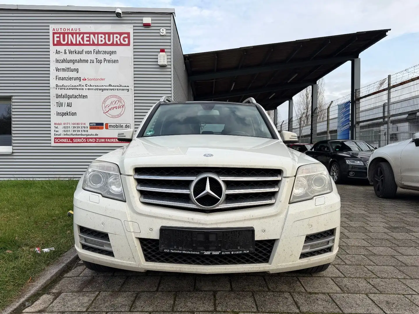 Mercedes-Benz GLK 220 CDI 4Matic PANO/AUT/LEDER/NAVI/XENON/AHK White - 1