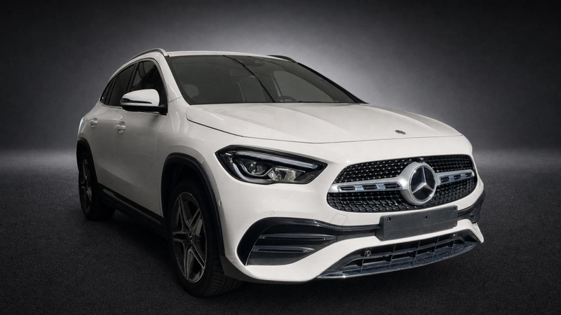 Mercedes-Benz GLA 200 7G-DCT*3x AMG*MBUX*WIDE*PANO*KAM*LED*KEY — photo 4