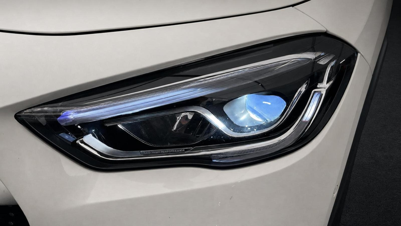 Mercedes-Benz GLA 200 7G-DCT*3x AMG*MBUX*WIDE*PANO*KAM*LED*KEY — photo 8