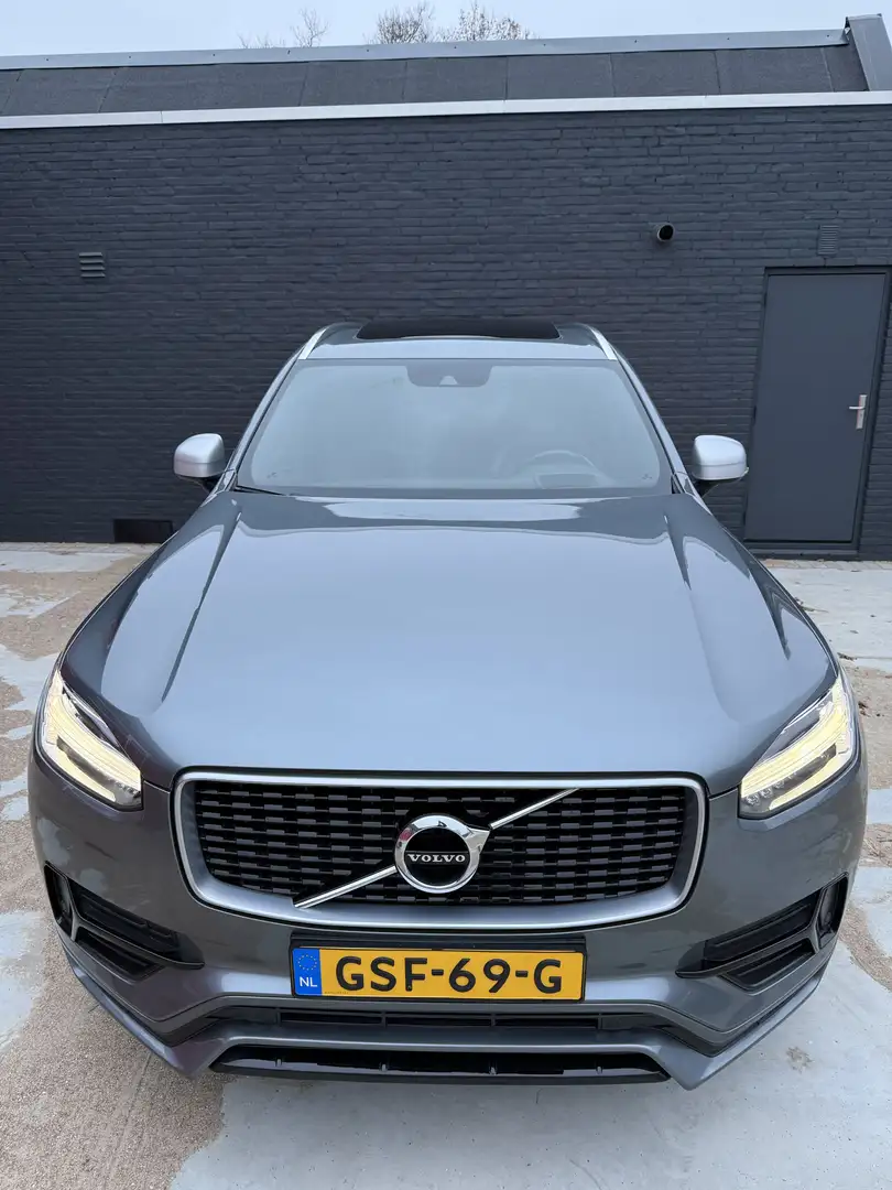 Volvo XC90 XC90 T5 Geartronic 7P AWD 2018 Grijs R-Desing Grijs - 2