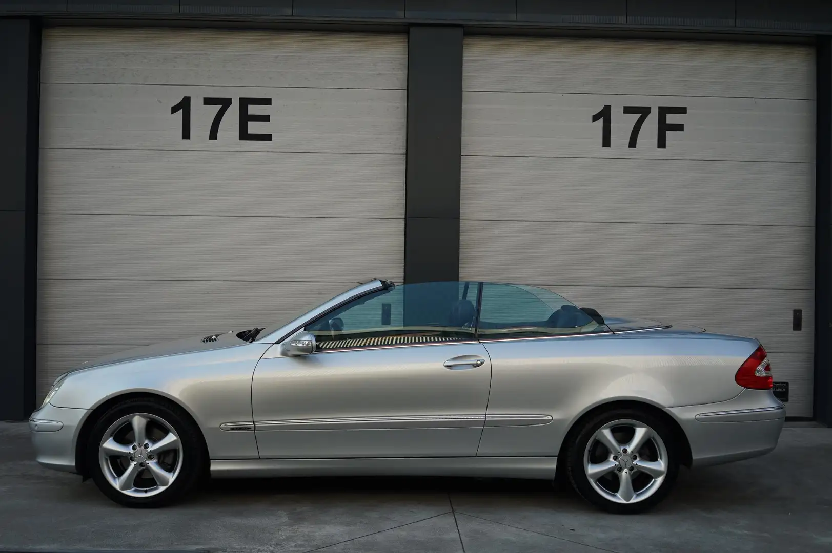 Mercedes-Benz CLK 240 Cabrio Elegance CLK 240 Elegance cabriolet Grijs - 1