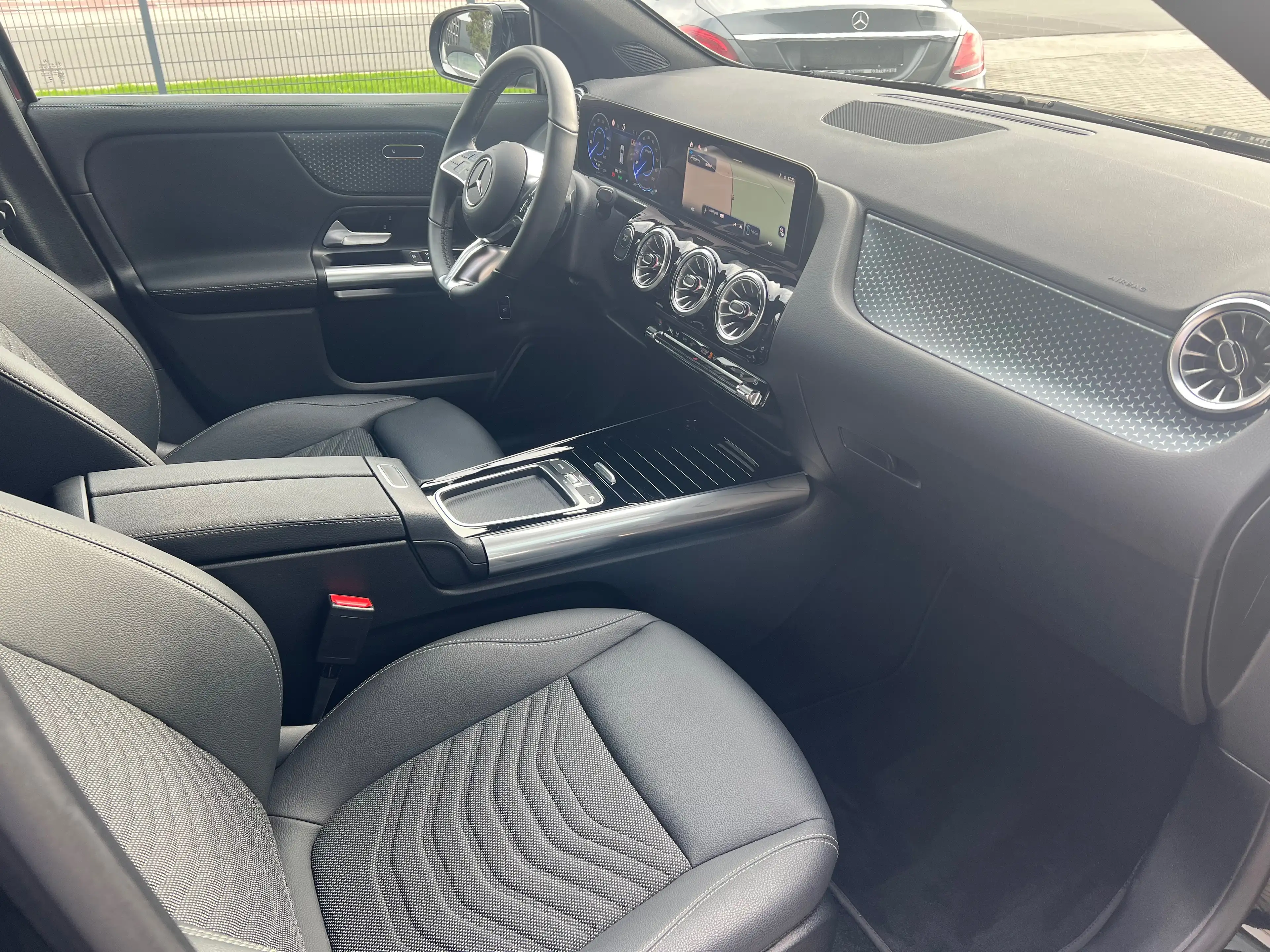 Mercedes-Benz EQA 250 + Progressive*Dodehoek*LED*PDC+camera*sfeerverlichting* — photo 9