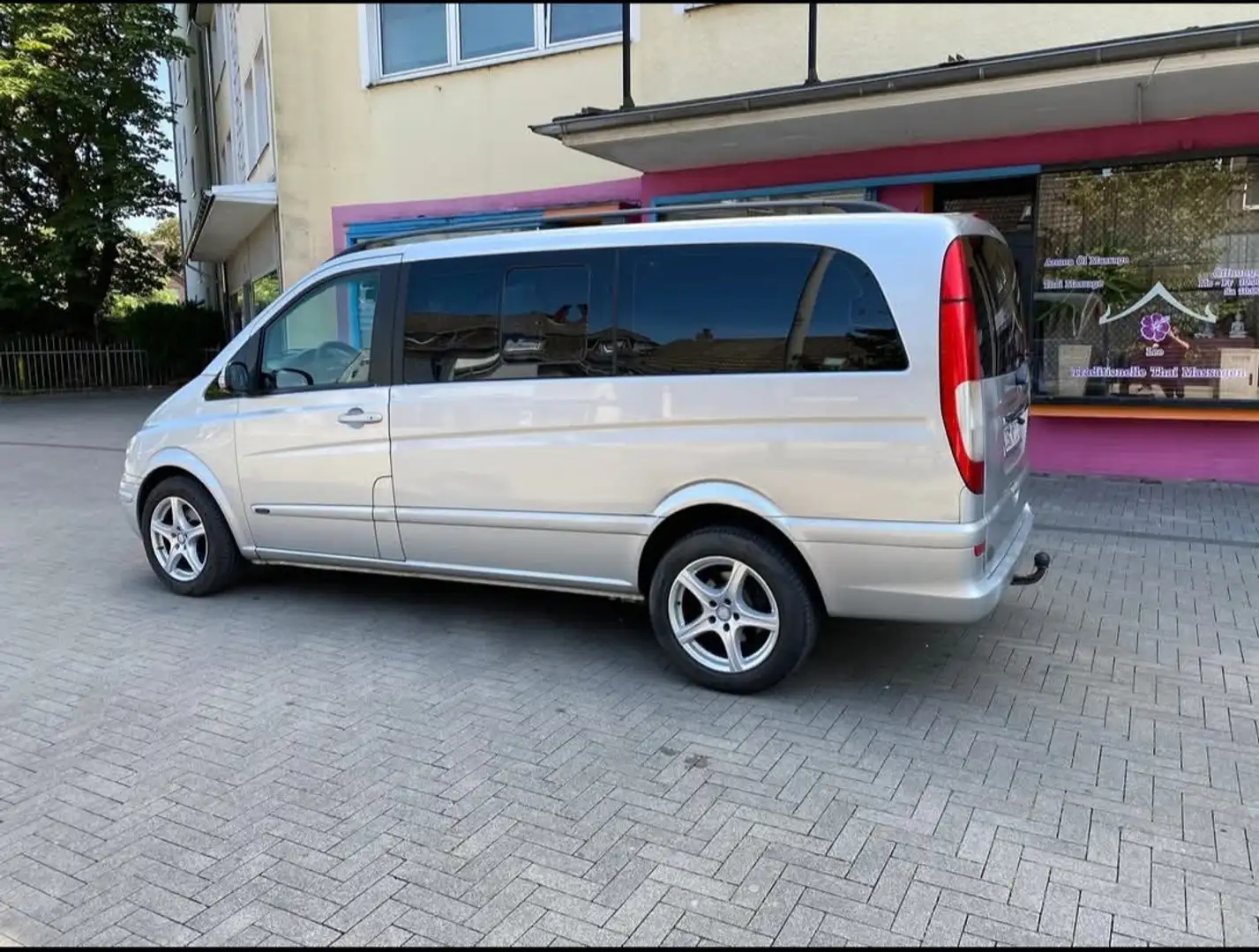 Mercedes-Benz Viano 2.2 CDI lang Automatik 4Matic Ambiente DPF - 2