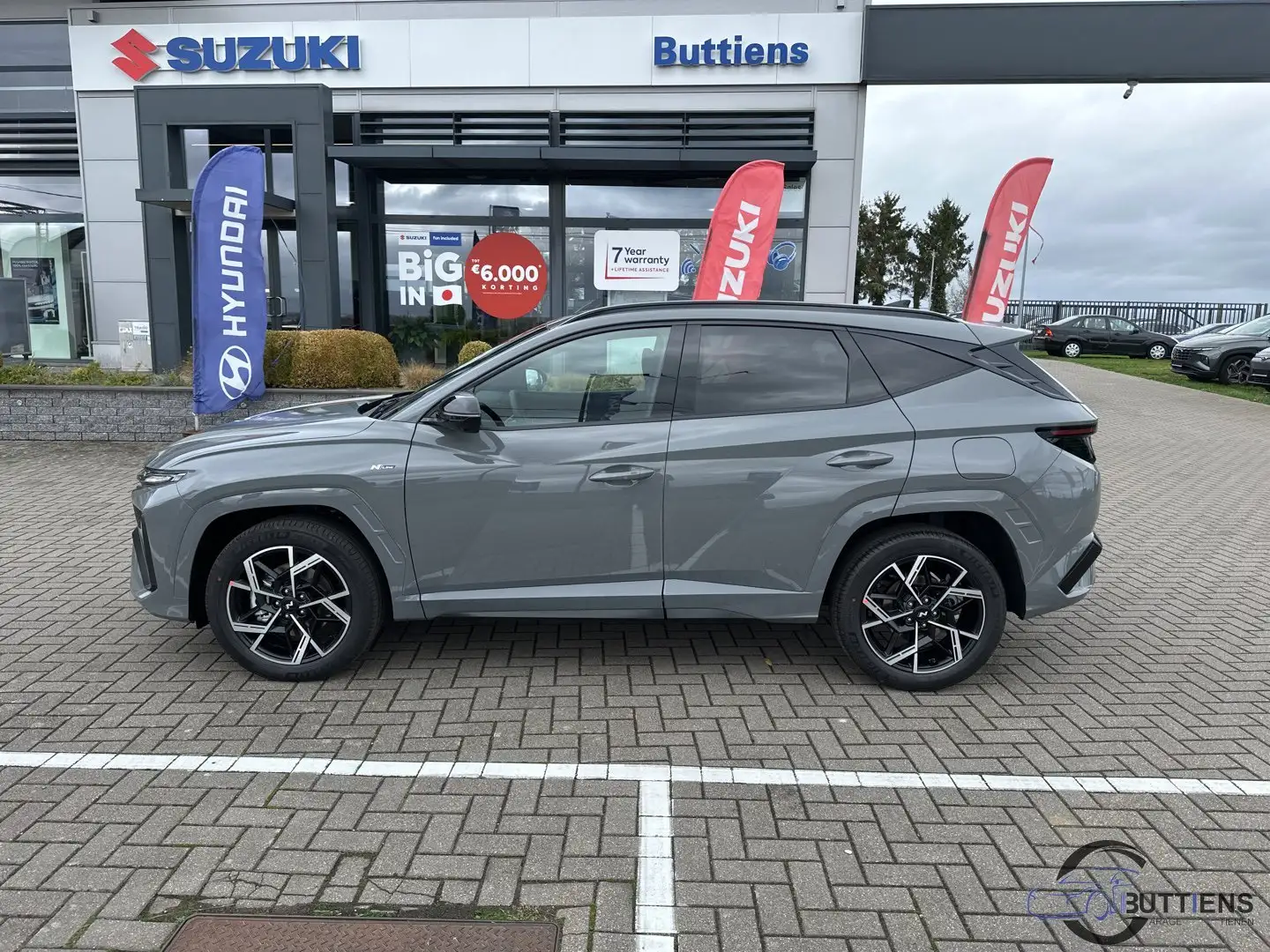 Hyundai TUCSON T-GDi HEV Shine N-Line Grau - 2
