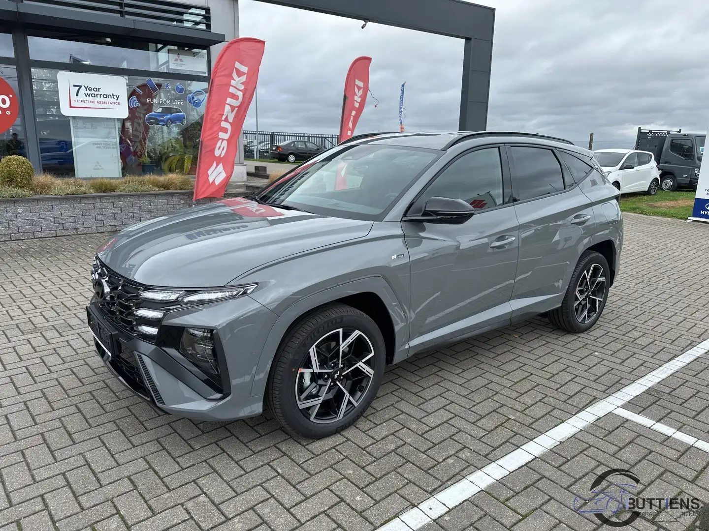 Hyundai TUCSON T-GDi HEV Shine N-Line Grau - 1