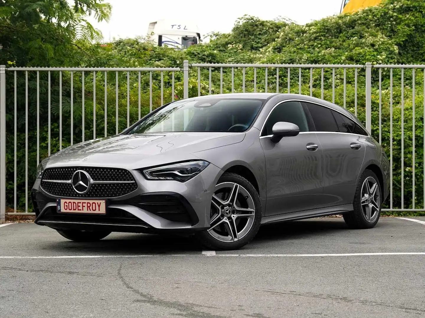 Mercedes-Benz CLA 250 e Shooting Brake Facelift/AMG-line Gris - 2