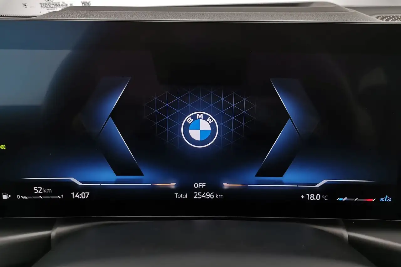 BMW 320 i M Sport LED|Pano|ParkAs+Kam|HUD|ACC|AHK ACC 7