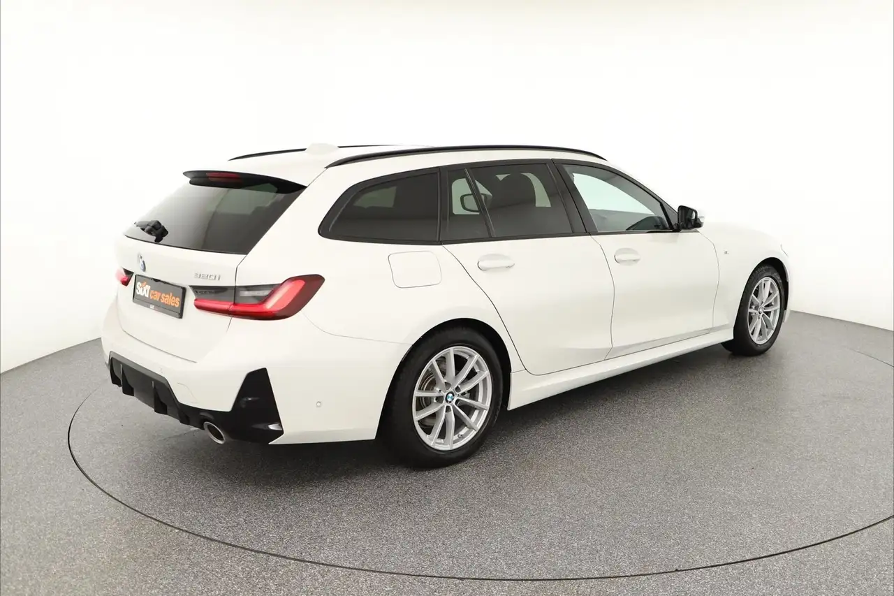 BMW 320 i M Sport LED|Pano|ParkAs+Kam|HUD|ACC|AHK ACC 5