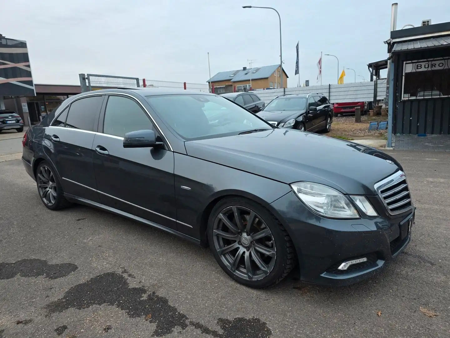 Mercedes-Benz E 350 CDI Lim. BlueEfficiency Grau - 2