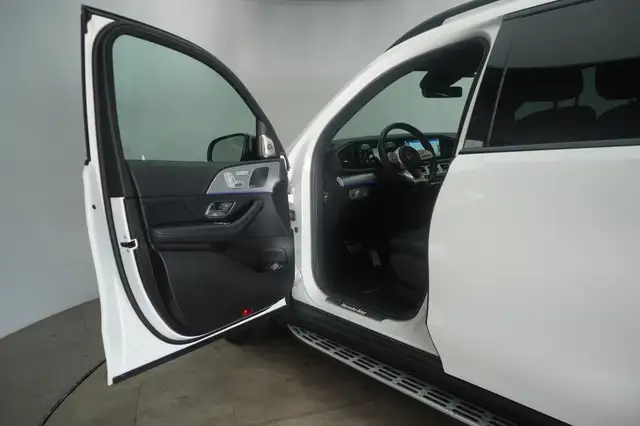 Mercedes-Benz 300 view 10