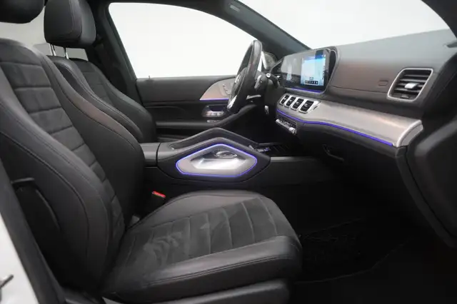 Mercedes-Benz 300 view 6