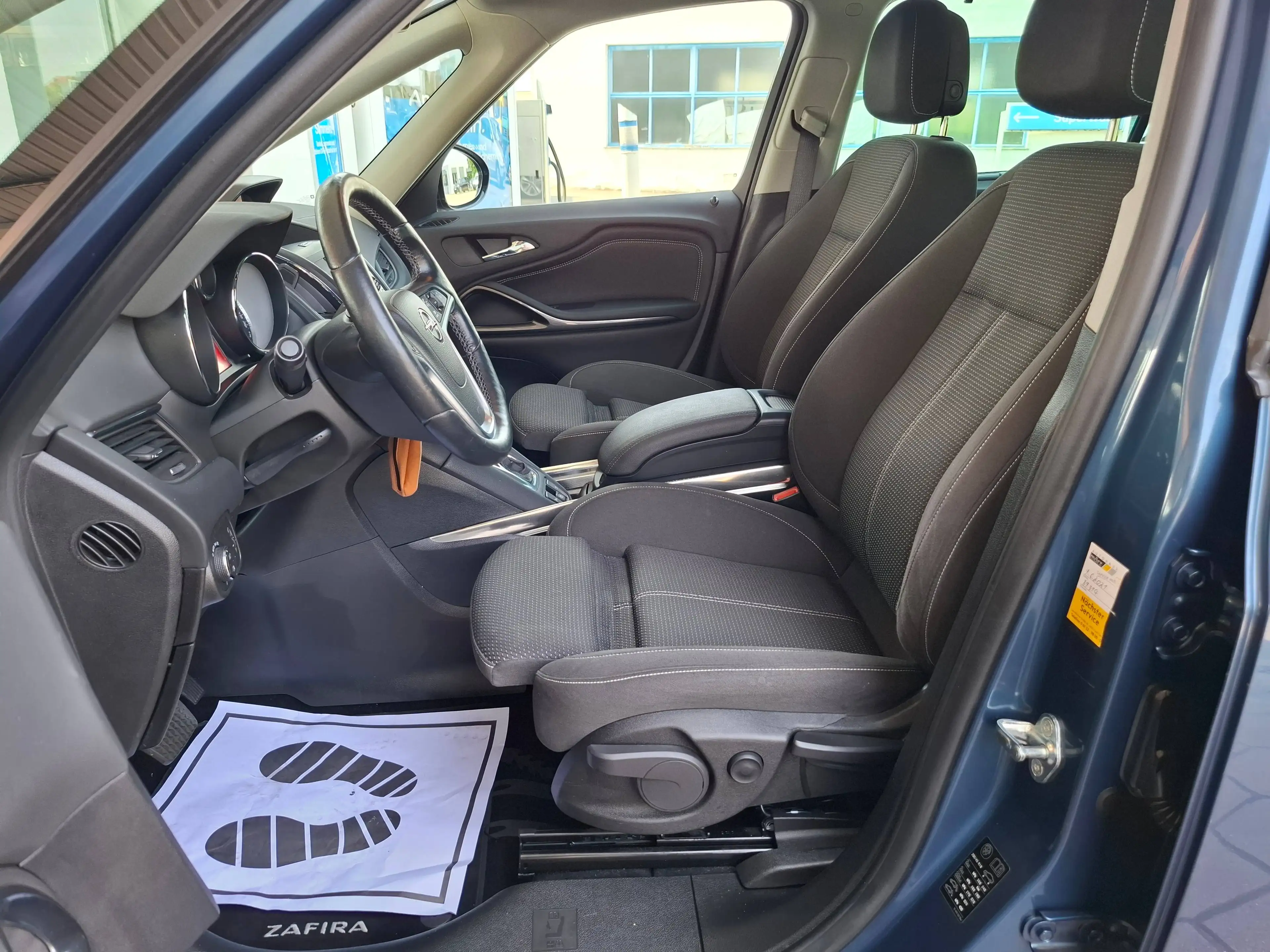 Opel Zafira Tourer Business Innovation — photo 9